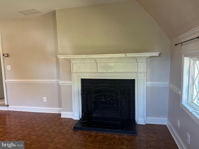 Building Photo - 11 Chatham Heights Rd