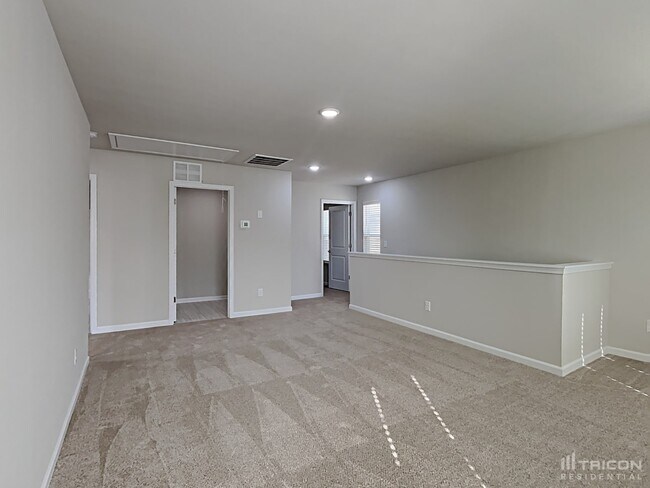 Building Photo - 209 Spring Knoll Dr