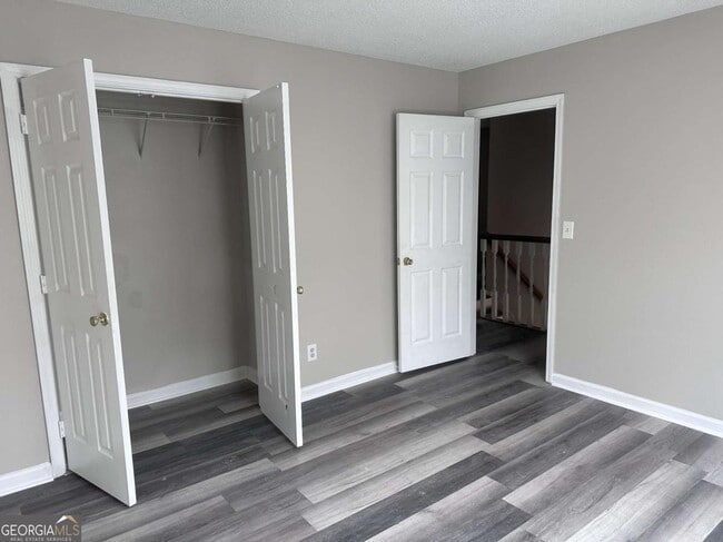 Building Photo - 714 Fernstone Trail