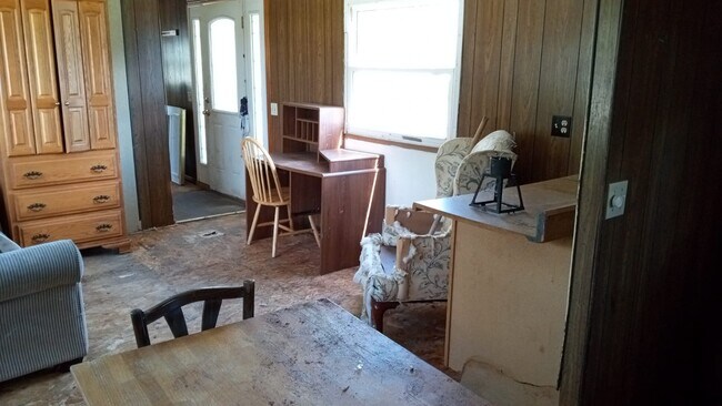 Building Photo - 710 Mill St