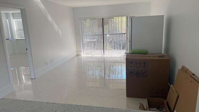 Building Photo - 1254 S Military Trail