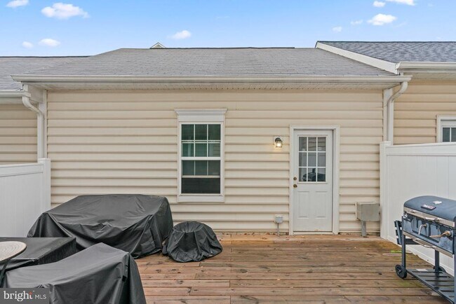 Building Photo - 8328 Gibbs Way