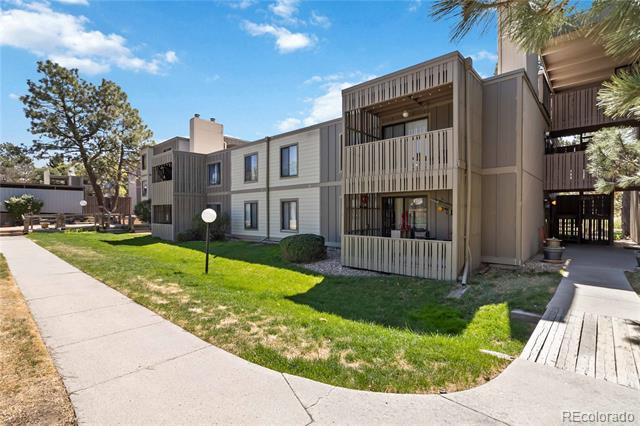 Building Photo - 2525 S Dayton Way