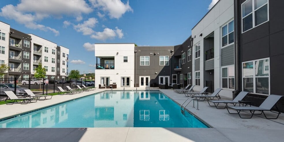 Building Photo - Radius at Donelson