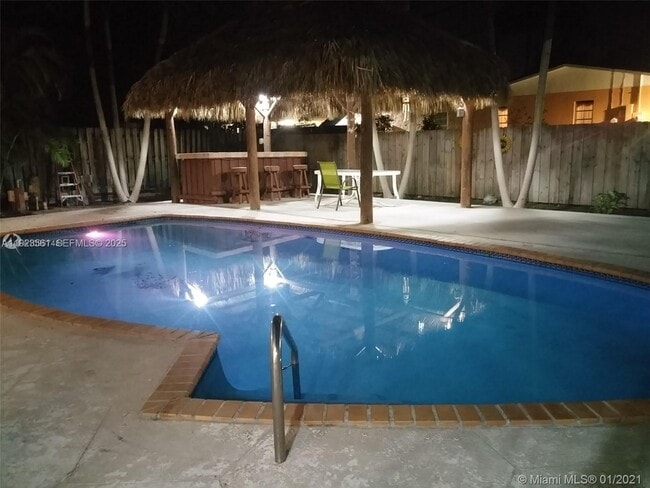 Building Photo - 17050 NW 81st Ave