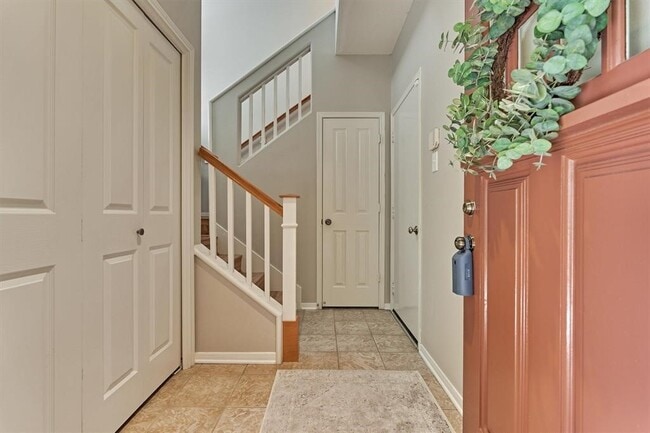 Building Photo - 87 Woodlily Pl