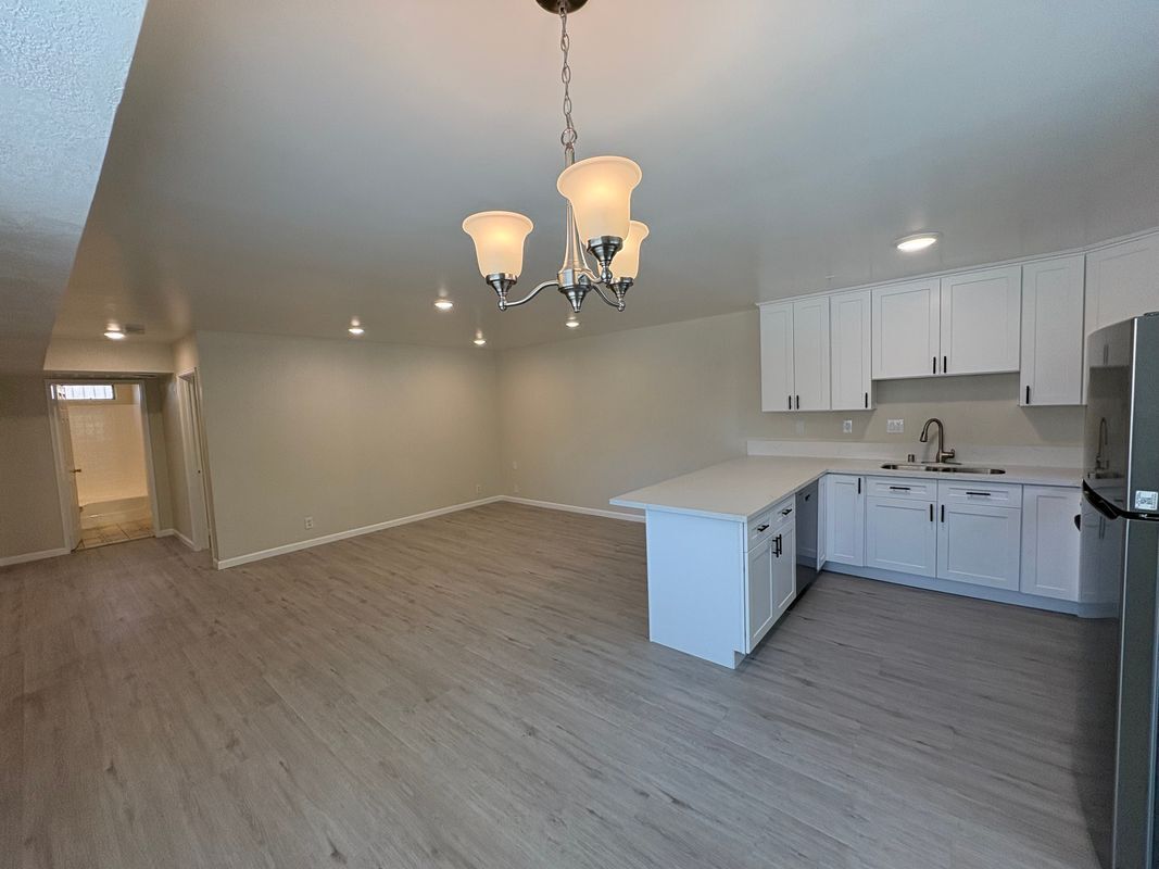 Building Photo - 11555 Archwood St