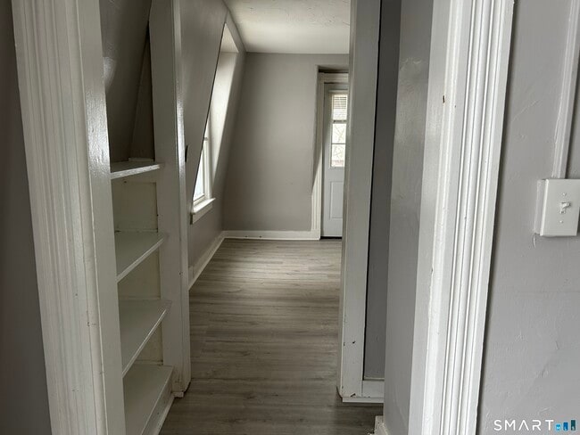 Building Photo - 22 Hawthorne St