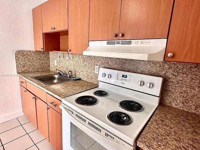 Building Photo - 2731 NW 27th St