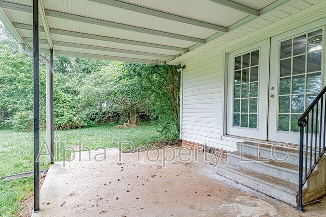 Building Photo - 134 Saturn Ln