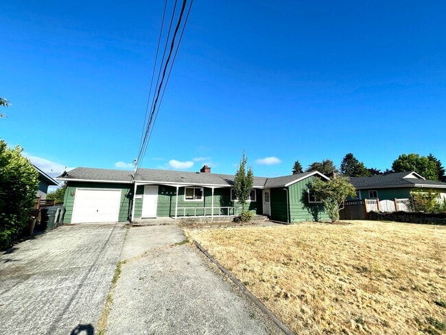 Primary Photo - 4-Bedroom North Tacoma Home with Stunning ...