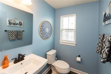 Building Photo - 2940 Fairview Dr