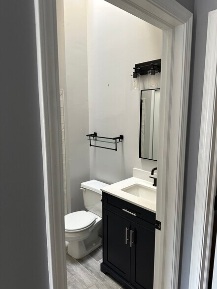 Building Photo - 49467 Pointe Xing