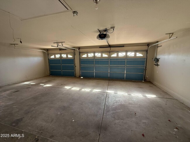Building Photo - 1030 S Brentwood Ct