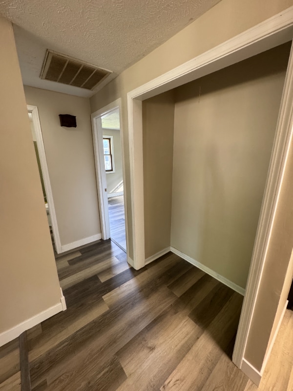 Building Photo - 1057 Delphi Ave