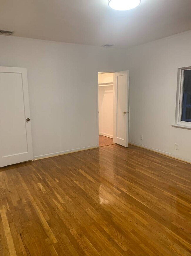 Building Photo - 88-14-88-65 65th Dr