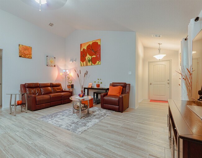 Building Photo - 9857 Gln Brk Ln