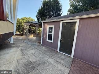 Building Photo - 8613 Leonard Dr