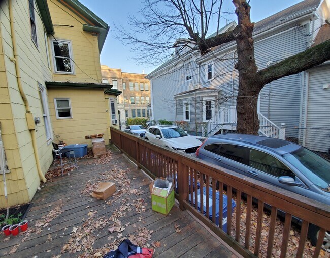 Building Photo - 75 Alleghany St