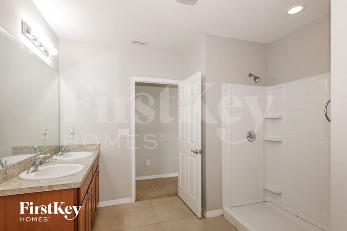 Building Photo - 1622 SW 22nd St