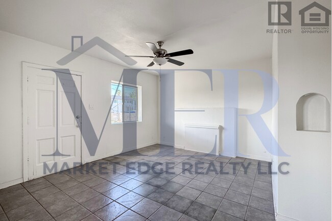 Building Photo - 2Bed/1Bath House at McDowell/32nd St! NO CREDIT, NO BACKGROUND, NO RENTAL HISTORY CHECK!