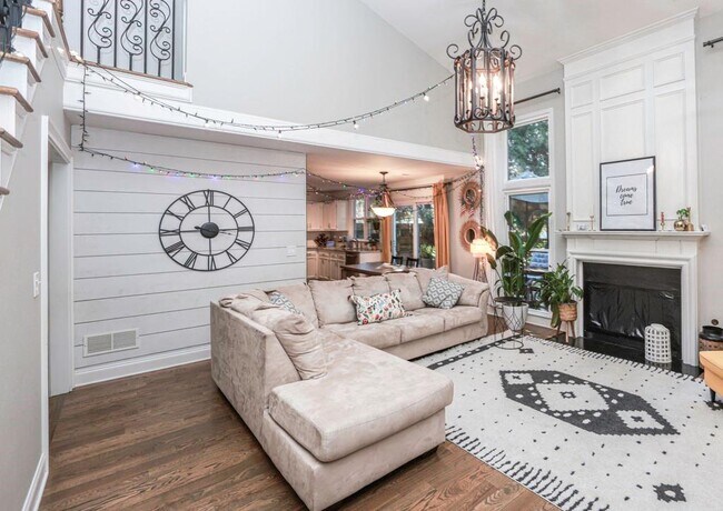 Building Photo - 9900 Barston Ct