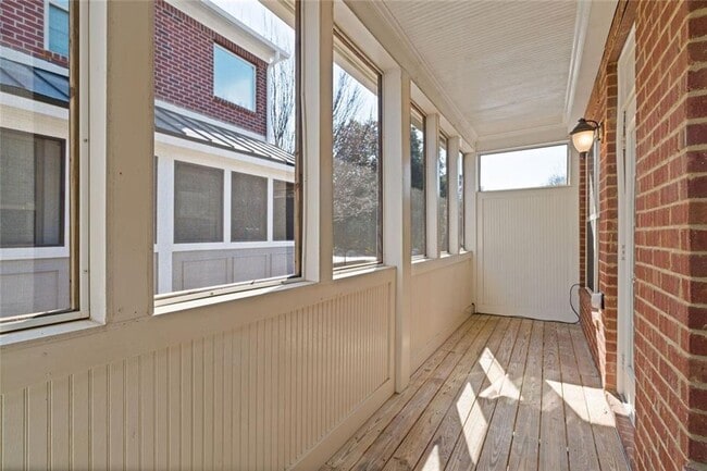 Building Photo - 2763 Durham Dr NE