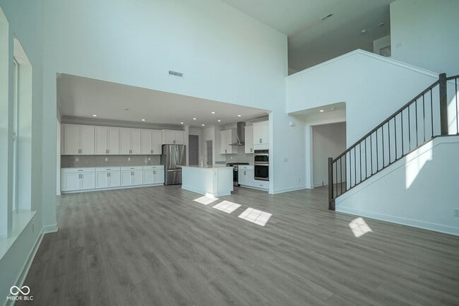 Building Photo - 9085 Summerton St