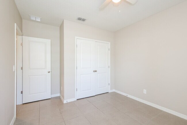 Building Photo - 830 Hazel Grove Ct