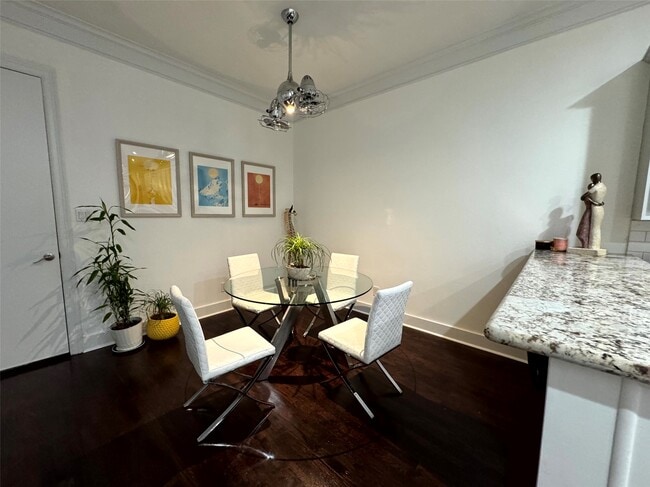 Building Photo - 824 Birdsall St