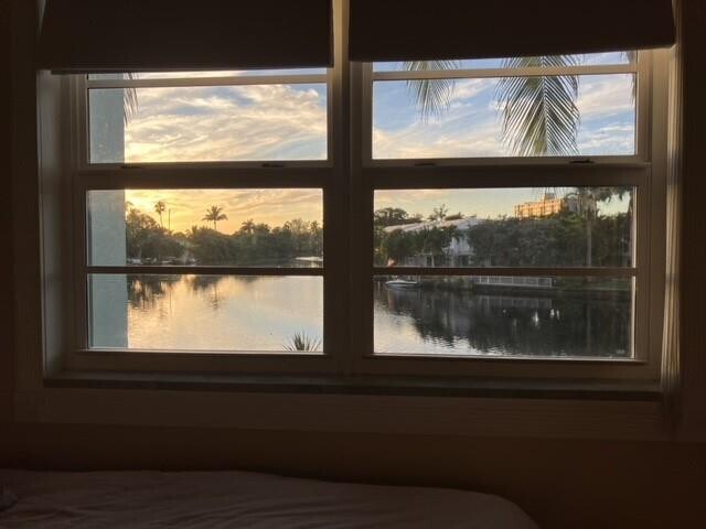 Building Photo - 801 NE 18th Ct