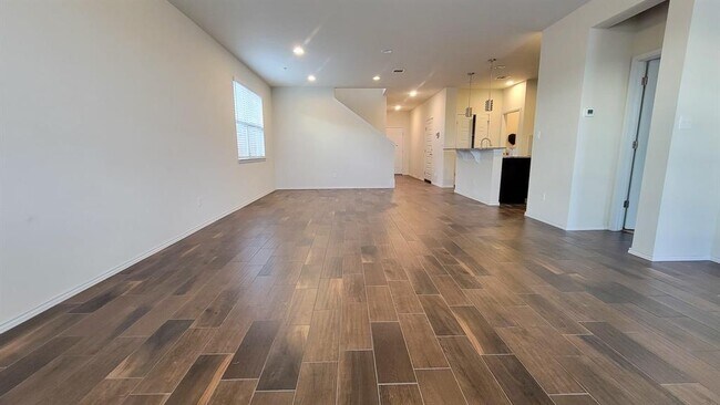 Building Photo - 128 Cypress Hills Rd