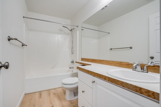 Building Photo - Beautiful 4 Bed, 3 Bath Rental Home in Hil...
