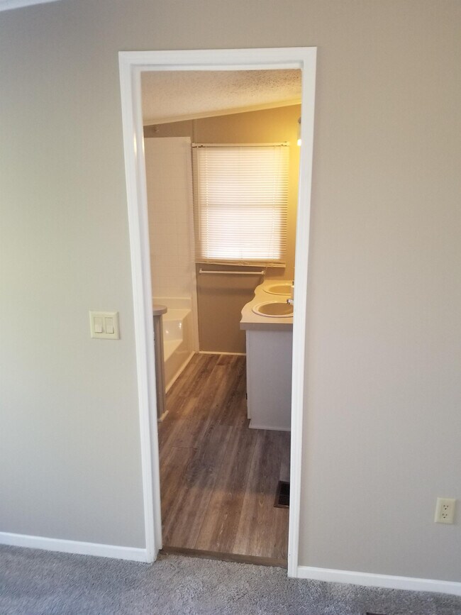 Building Photo - 801 Jetty Ct