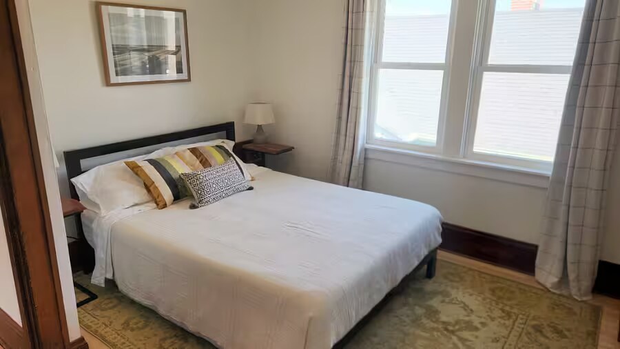 Building Photo - 1337 S 56th St