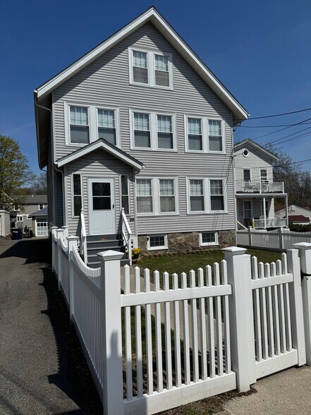 Building Photo - 20 Colbert St