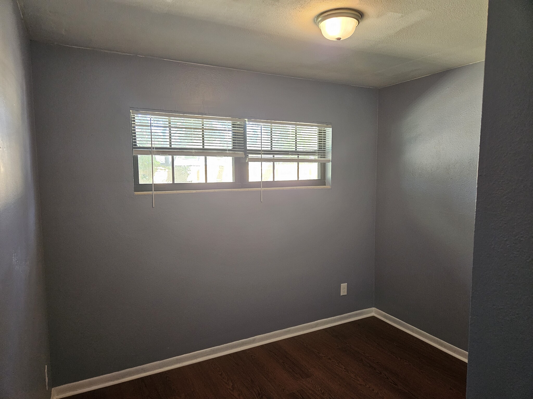 Building Photo - 2211 Patou Dr W