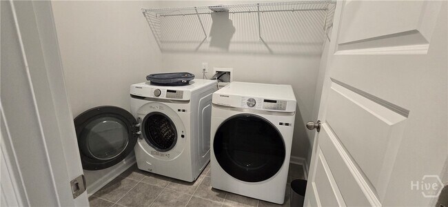 Building Photo - 730 Blue Moon Xing