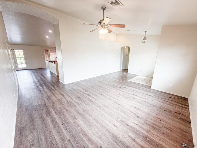 Building Photo - 3590 W 27th Pl