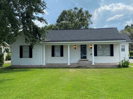Building Photo - 4629 Main Ave