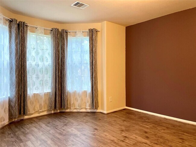 Building Photo - 14574 Empanada Dr