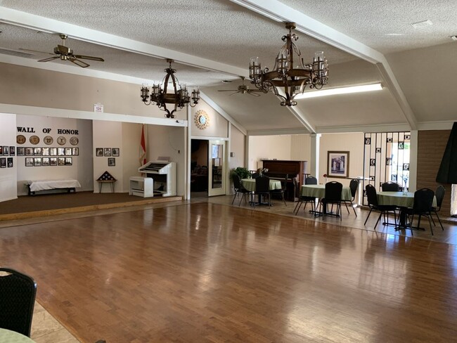 Building Photo - 201 S Greenfield Rd