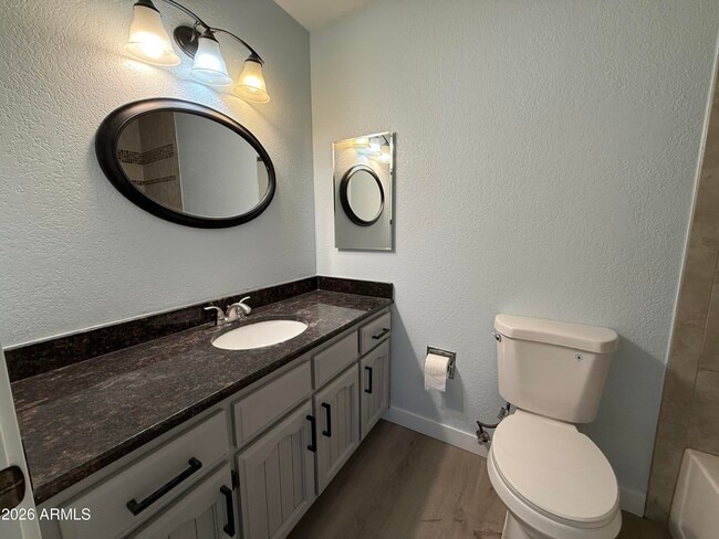 Building Photo - 1449 E McNair Dr