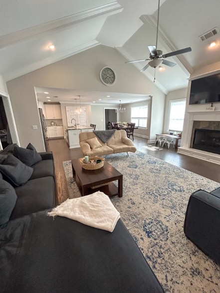 Building Photo - 220 Lee Audis Ln