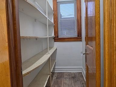 Building Photo - 5019 Homerlee Ave