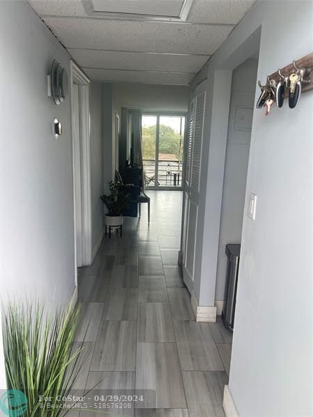 Building Photo - 111 Royal Pk Dr