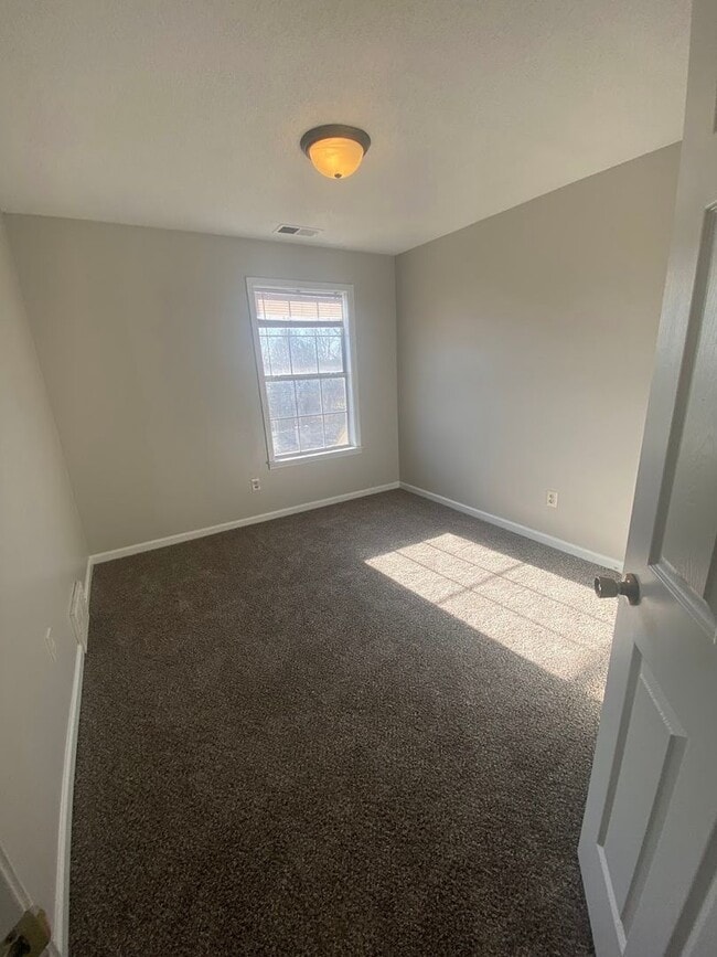 Building Photo - Spacious 3-Bedroom Home in Cordova-Stylish & Comfortable Living!