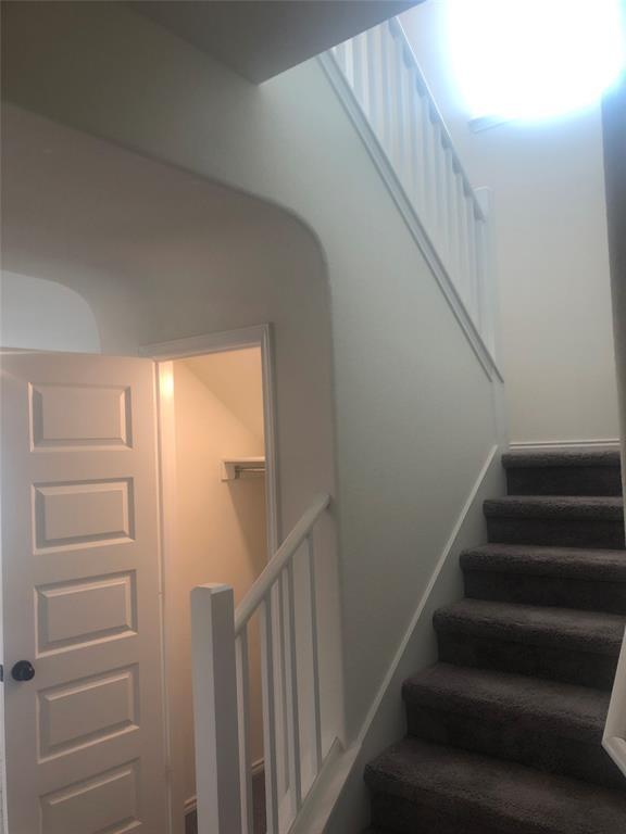 Building Photo - 100 Passiflora Dr