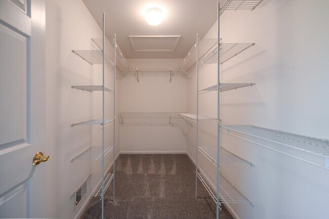 Building Photo - 2400 Rockport Ct