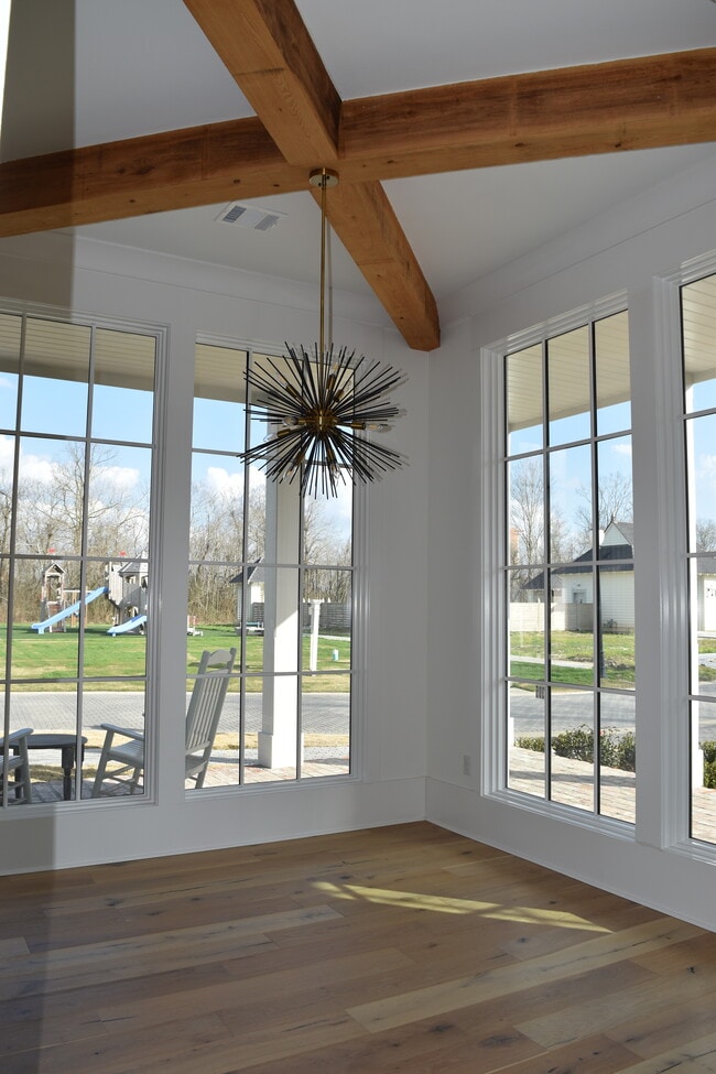 Building Photo - 3305 Pointe-Marie Dr